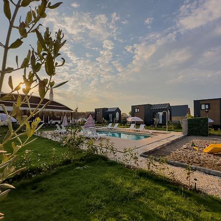 Serenity Village באלאק מראה חיצוני תמונה